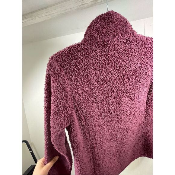 Patagonia Burgundy Teddy Henley 1/2 Zip Top Size S - Picture 6 of 9